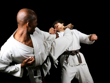 How Your Karate Experience Can Be Enhanced with the Right Martial Arts Training Equipment